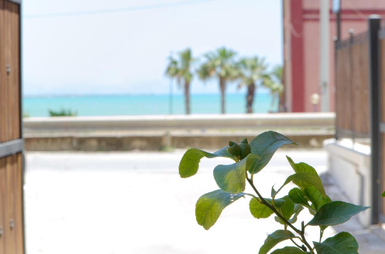 Guest House Del Lido ポルト・エンペードクレ エクステリア 写真